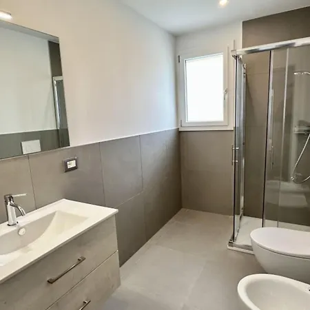 Pool Flat 400m From