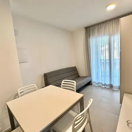 아파트 Pool Flat 400m From *