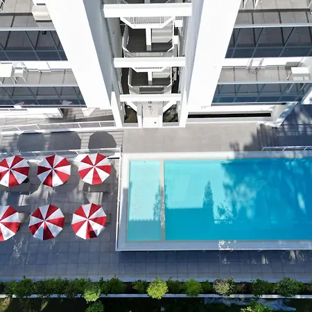 Pool Flat 400m From 아파트 *