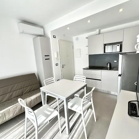 아파트 Pool Flat 400m From *