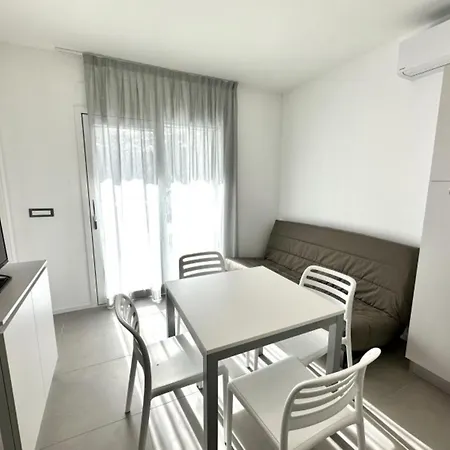 아파트 Pool Flat 400m From 비비오네