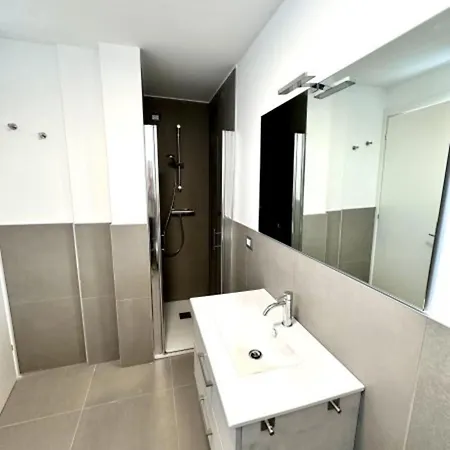 아파트 Pool Flat 400m From