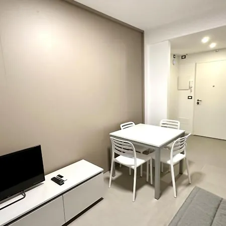 아파트 Pool Flat 400m From