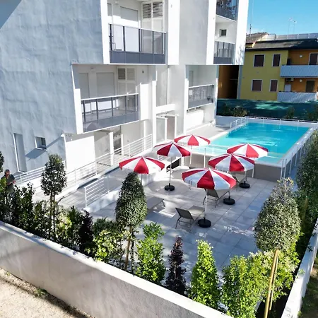 Pool Flat 400m From 아파트 비비오네